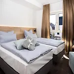 Drexel's Parkhotel Am Schloss فندق 4*