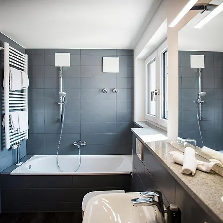 Drexel's Parkhotel Am Schloss 4* 克伦巴赫